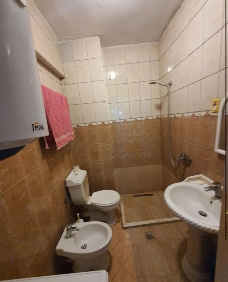 Tirane, jepet me qera apartament 2+1 Kati 4, 48.000 € (Prane Globe)