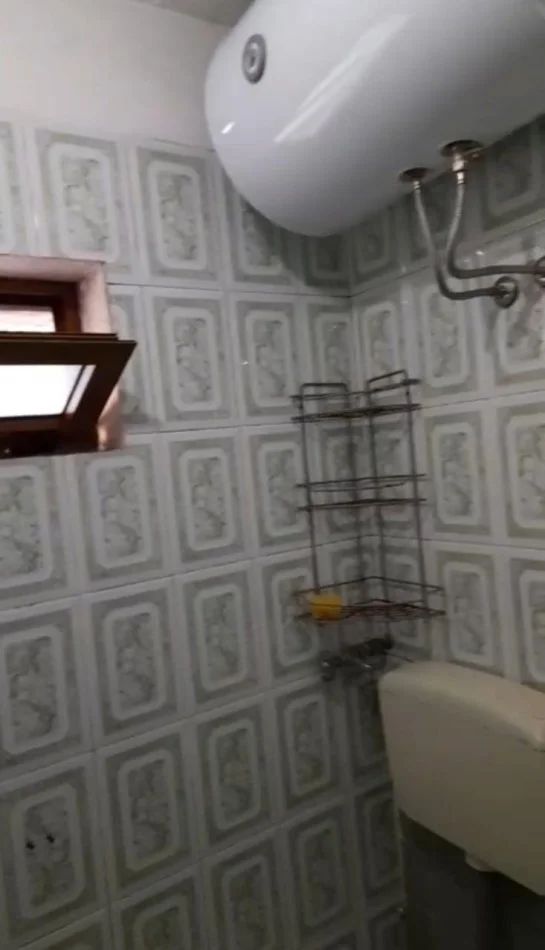 Tirane, jepet me qera shtepi 1+1 Kati 1, 70 m² 300 € 