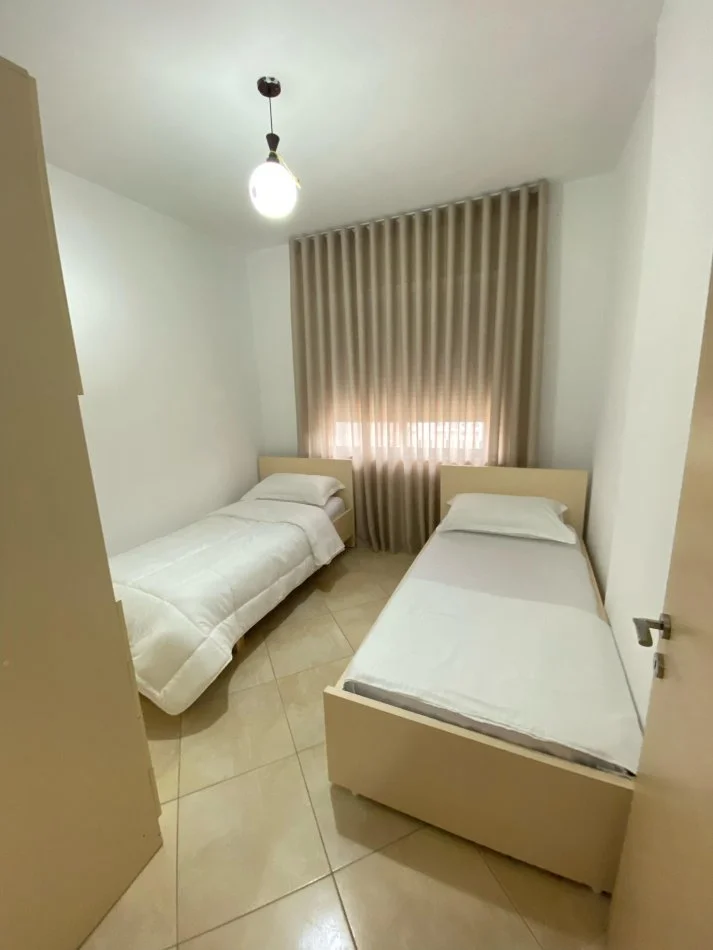 Tirane, jepet me qera apartament 2+1+Ballkon Kati 8, 100 m² 600 € (Astir rruga Teodor Keko)