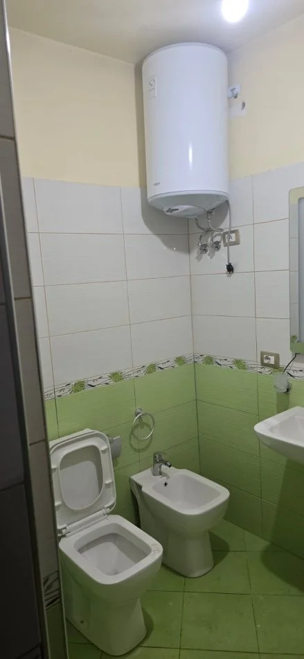Tirane, shitet apartament 2+1 Kati 6, 