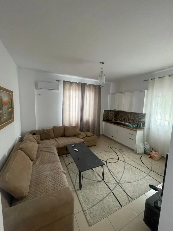 Tirane, jepet me qera apartament 1+1 Kati 1, 50 m² 450 € (5 maj)