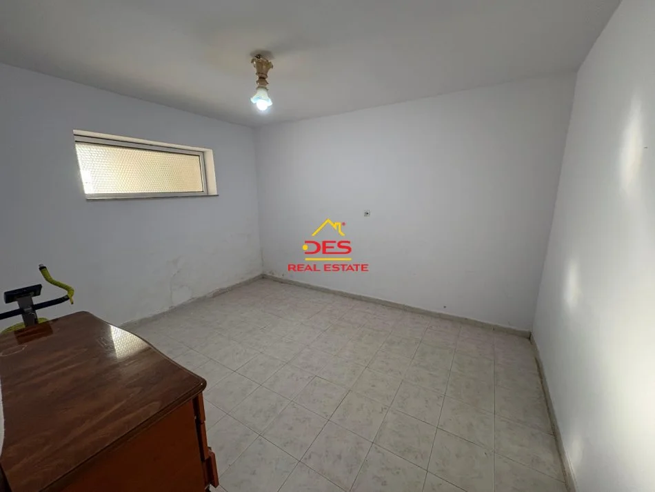 Vlore, shitet apartament 2+1+Ballkon Kati 0, 77 m² 78.000 € (Rruga Fiqirete musta)