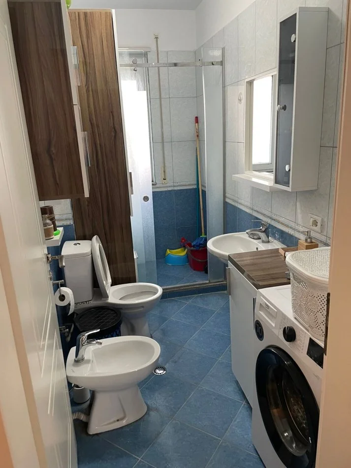 Tirane, jepet me qera apartament 2+1 Kati 8, 80 m² 550 € (Astir)