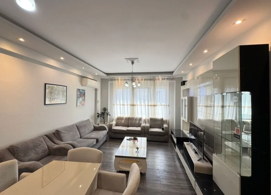 Tirane, shitet apartament 2+1+Aneks+Ballkon Kati 5, 94 m² 258.000 € (Kopshti Zoologjik)