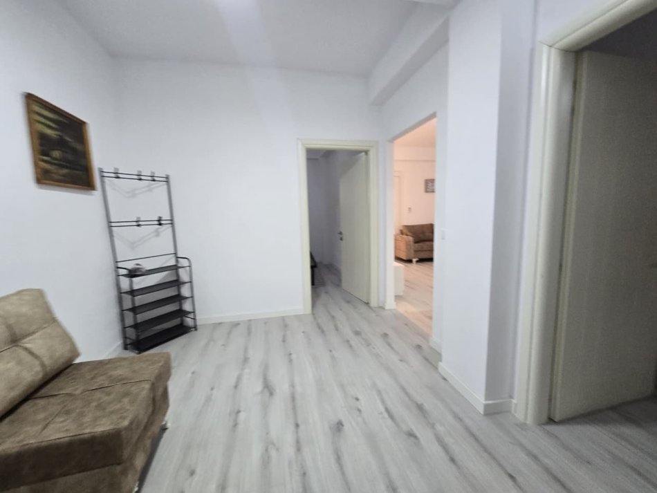 Tirane, jepet me qera apartament 1+1 Kati 0, 100 m² 400 € (Sauk (New York School))