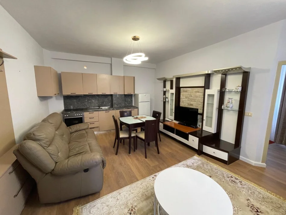 Tirane, shitet apartament 1+1 Kati 2, 64 m² 95.000 € (Fresku)