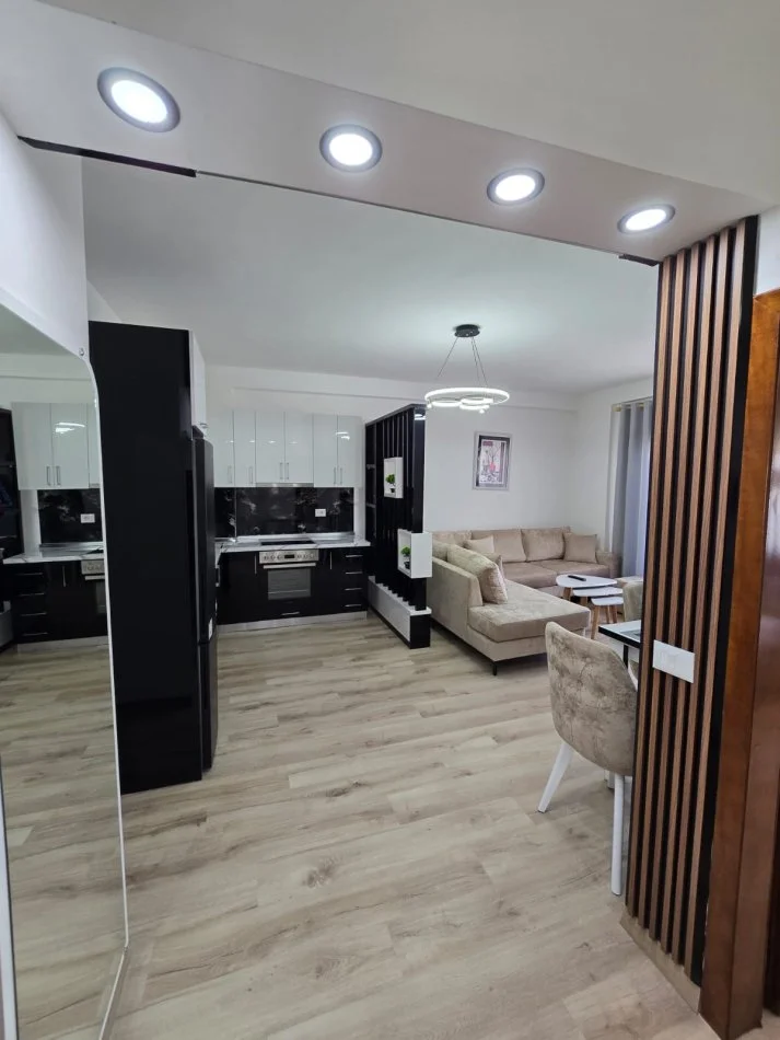 Durres, shitet apartament 1+1+Ballkon Kati 9, 75 m² 97.000 €