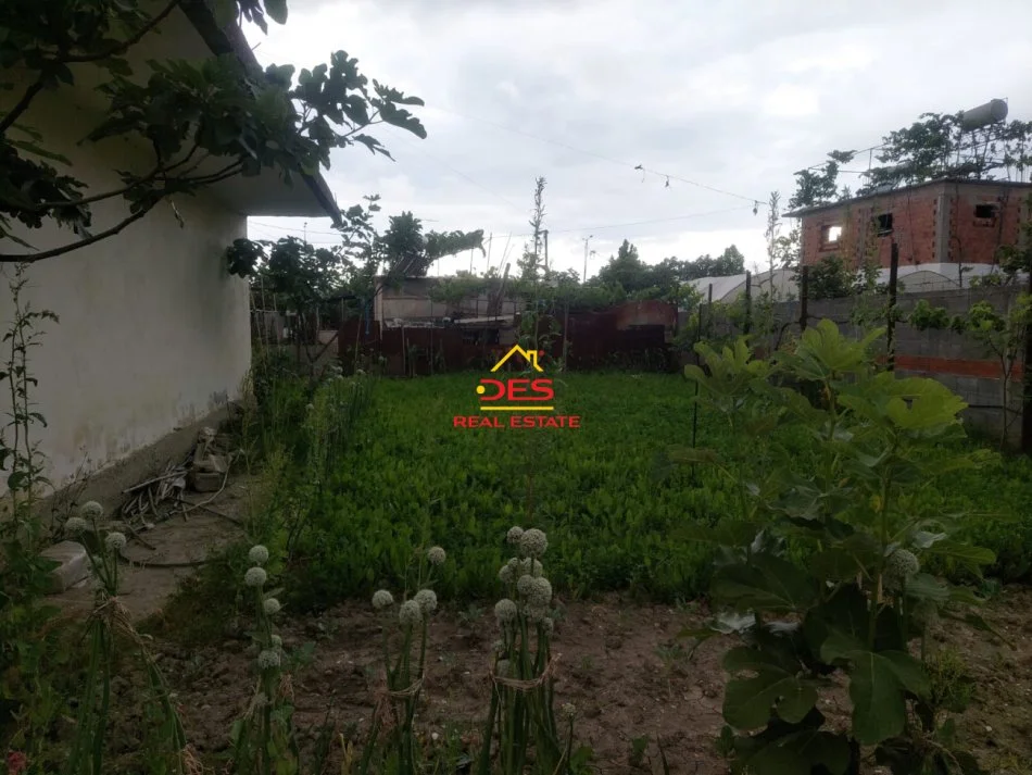 Vlore, shitet shtepi 3+1+Ballkon Kati 0, 144 m² 92.000 € (Rruga Demokracia)