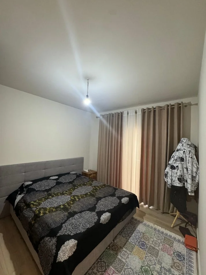 Tirane, jepet me qera apartament 2+1+Ballkon Kati 1, 90 m² 600 € (Rruga Don Bosko)