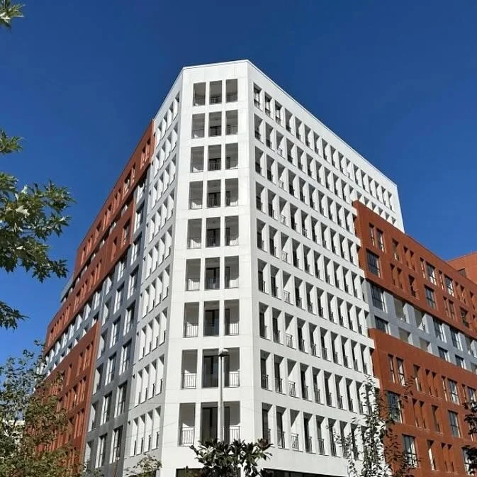 Tirane, shitet apartament 3+1+Ballkon Kati 2, 180 m² 180.000 € (astir)