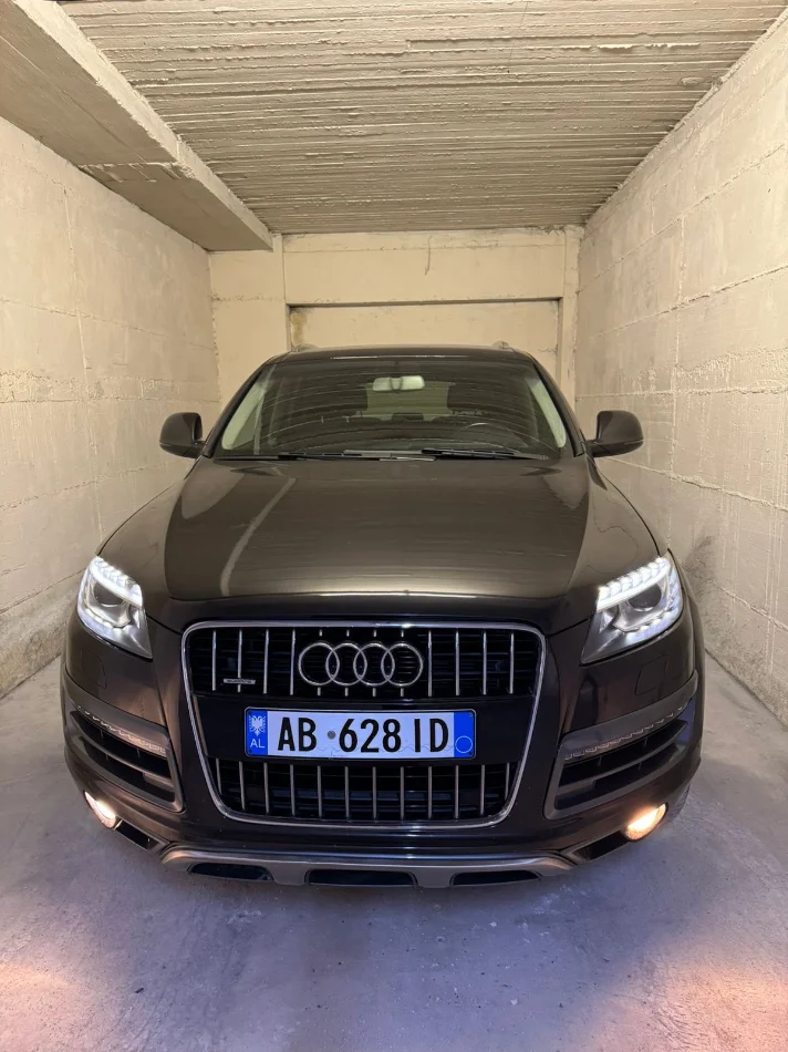 Vlore, Nafte, e zeze automatik Kondicioner 22.000 km 600.000 €