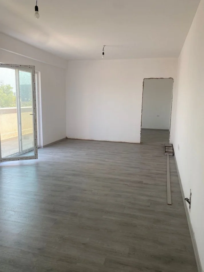 Tirane, shitet apartament 1+1 Kati 5, 72 m² 125.000 € (Rruga dritan hoxha)