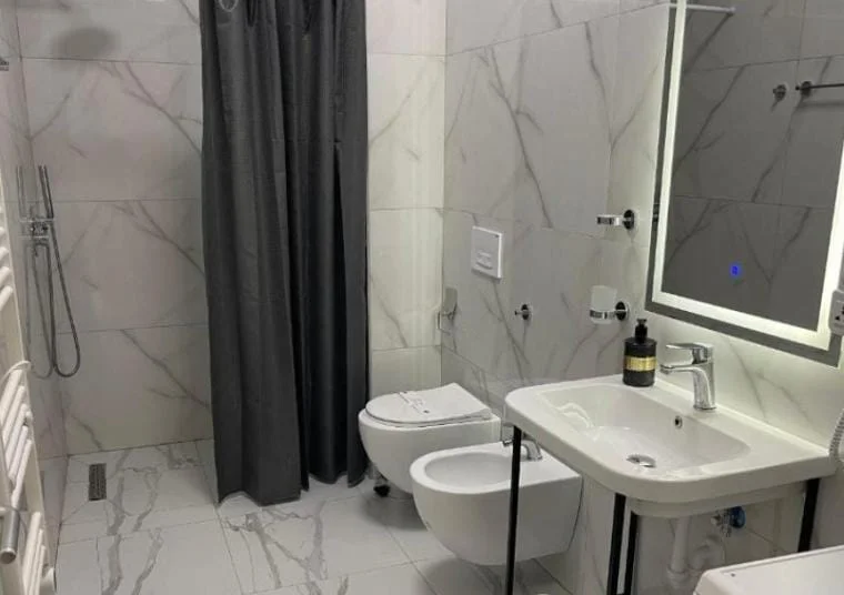 Tirane, shitet apartament 2+1+Ballkon Kati 6, 93 m² 237.500 € 