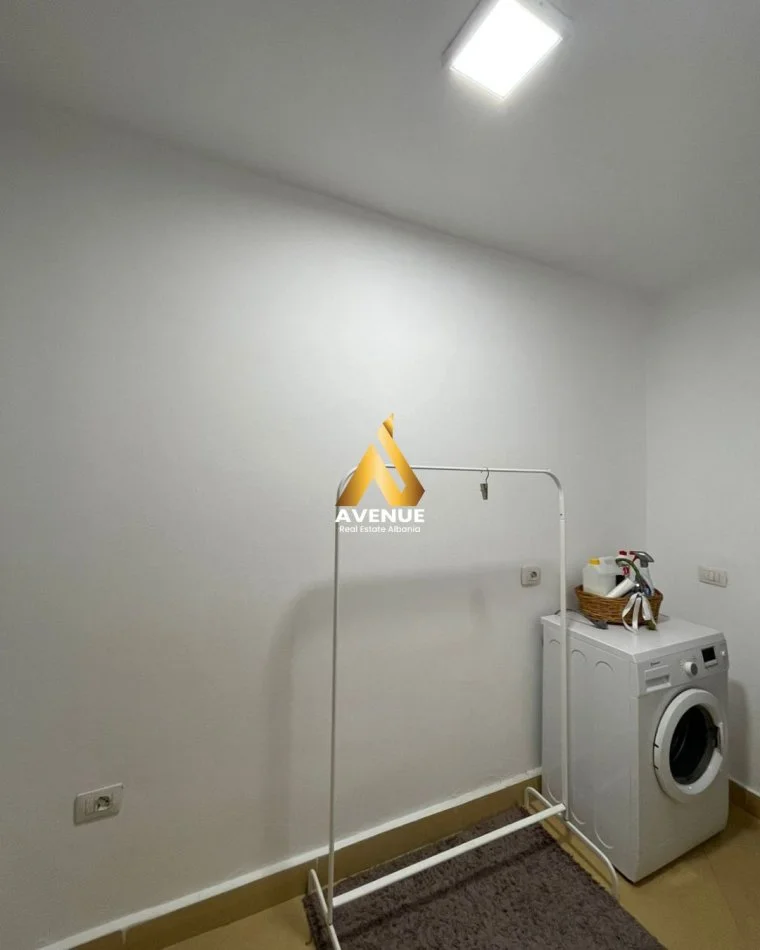 Tirane, jepet me qera apartament 2+1 Kati 4, 83 m² 750 € 
