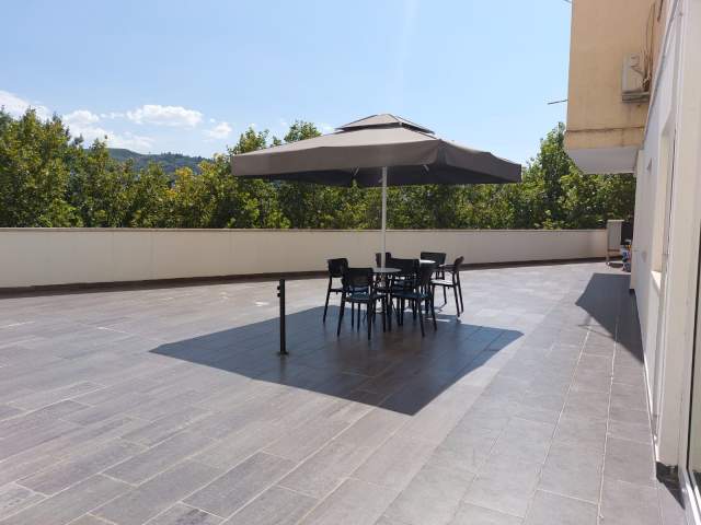 Tirane, jepet me qera zyre Kati 2, 120 m² 1.400 Euro (Bulevardi Gjergj Fishta)