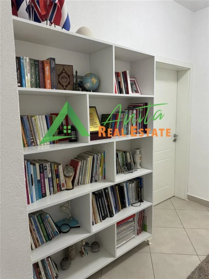 Tirane, jepet me qera apartament 2+1 Kati 1, 85 m² 600 € (Don Bosko)