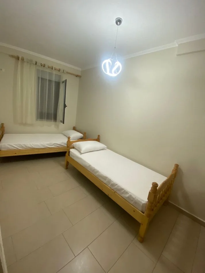 Shqiperi, jepet me qera apartament 2+1+Ballkon Kati 4, 80 m² 400 € (Misto Mame , Rruga Besim Alla)