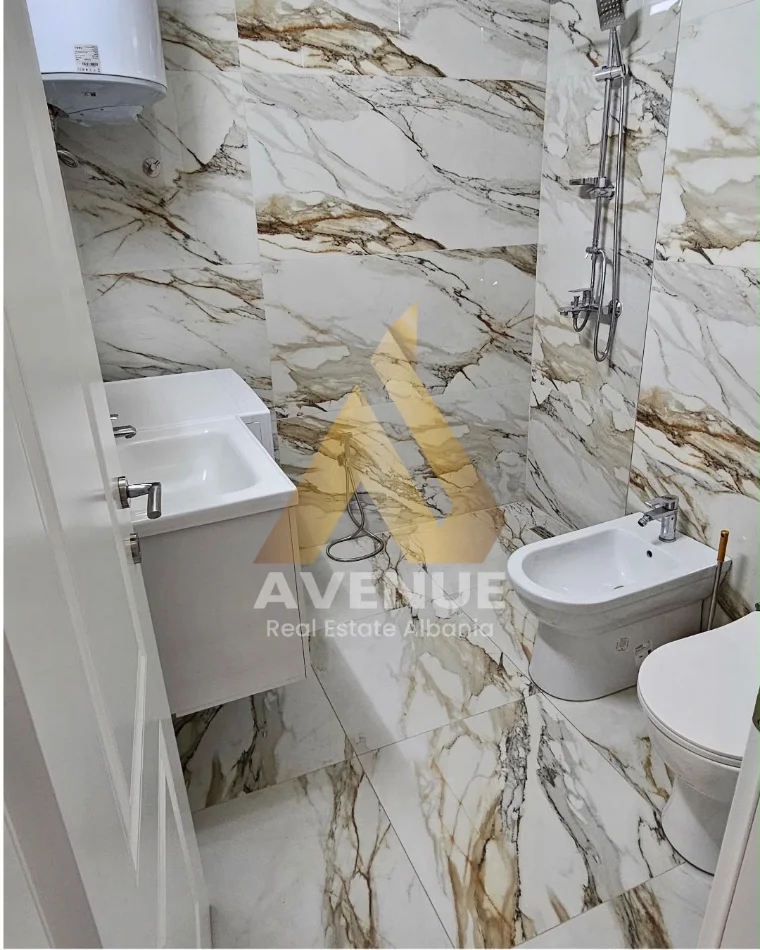 Tirane, jepet me qera apartament 1+1+Ballkon Kati 4, 60 m² 500 € (Rruga Mihal Grameno)