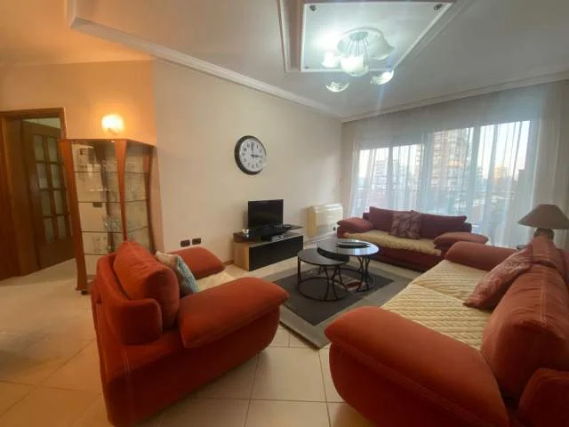 Tirane, jepet me qera apartament 2+1+A+BLK Kati 5, 105 m² 800 Euro (Sami Frasheri)