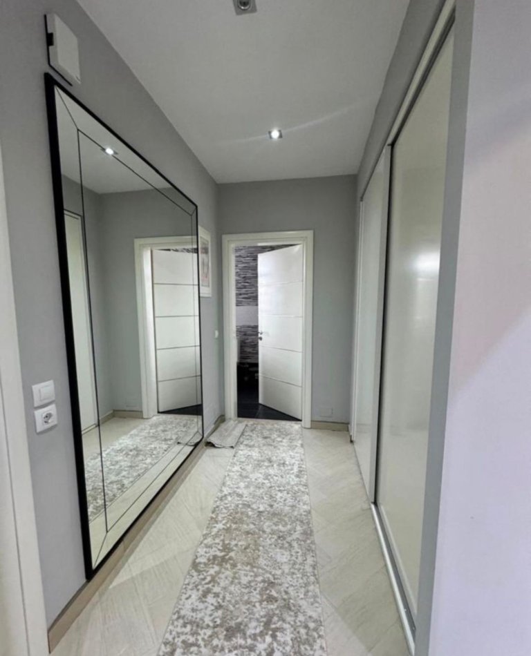 Tirane, jepet me qera apartament 1+1 Kati 12, 62 m² 600 € (ZOGU ZI)