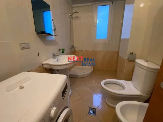 Vlore, jepet me qera apartament 2+1+BLK Kati 4, 100 m² 350 Euro (RRUGA E CIPAJVE, VLORE)