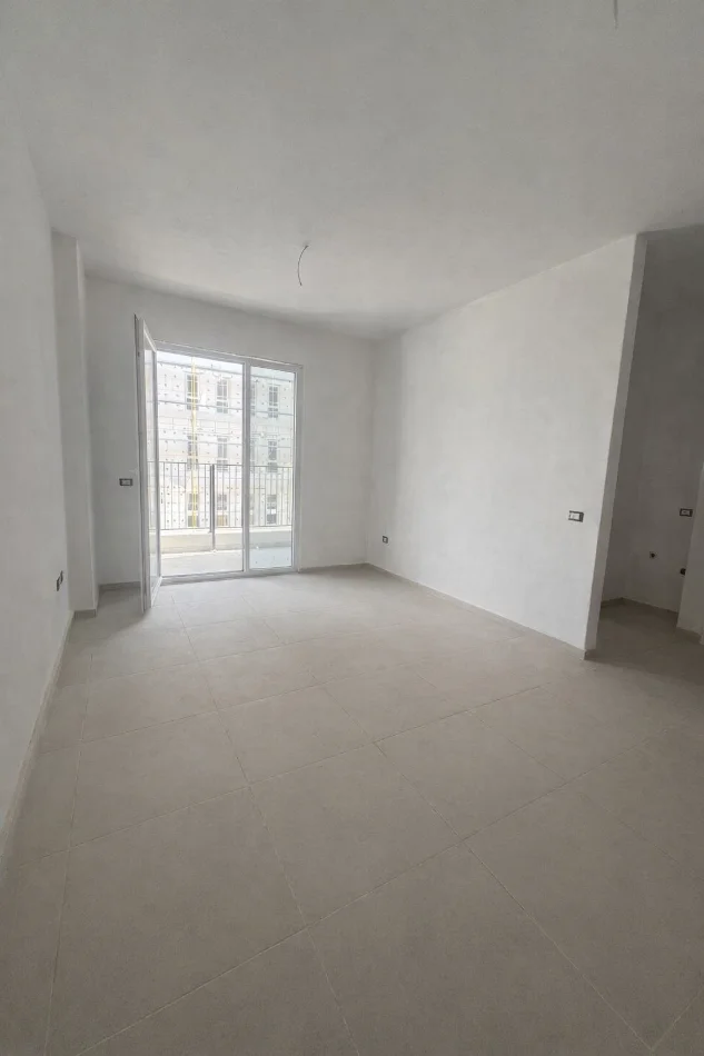 Tirane, shitet apartament 2+1+Aneks+Ballkon Kati 3, 105 m² 120.000 € (Rruga Gryka e Kacanikut)