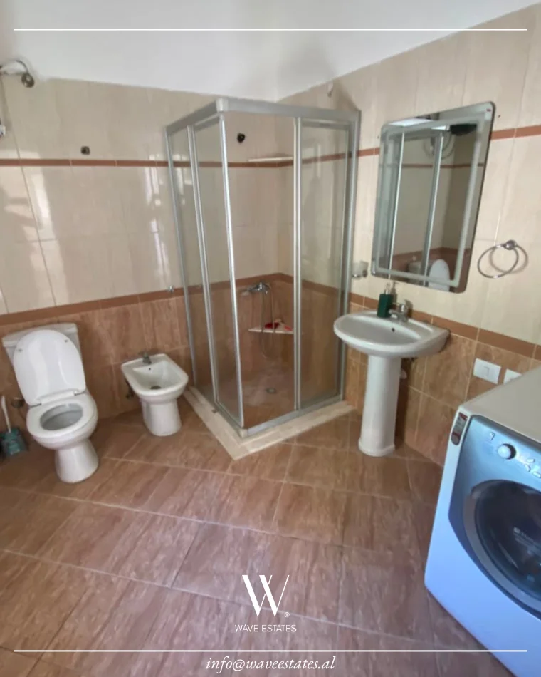 Durres, shitet shtepi 3+1 , 160.000 € (Lagja e Re)