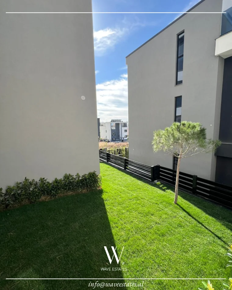 Durres, shitet Vile 4+1 , 330 m² 