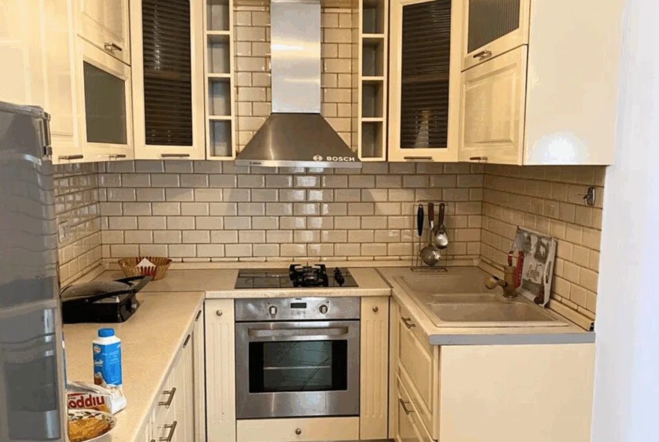 Tirane, jepet me qera apartament 1+1 Kati 4, 67 m² 350 € (Rruga Muhamet Deliu)