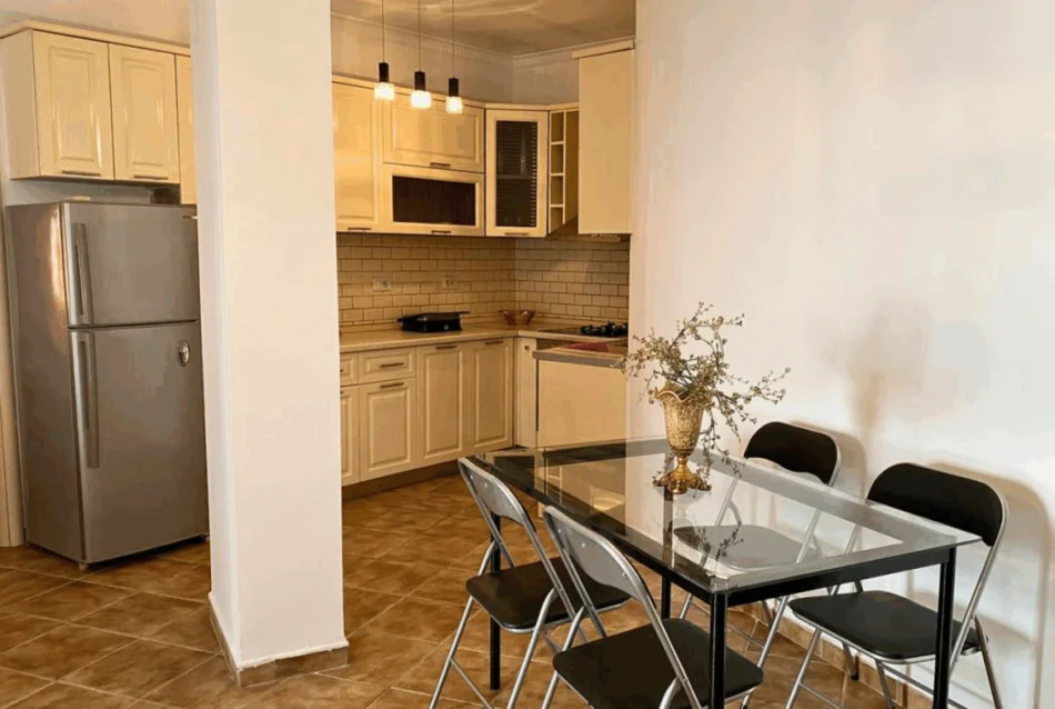 Tirane, jepet me qera apartament 1+1 Kati 4, 67 m² 350 € (Rruga Muhamet Deliu)