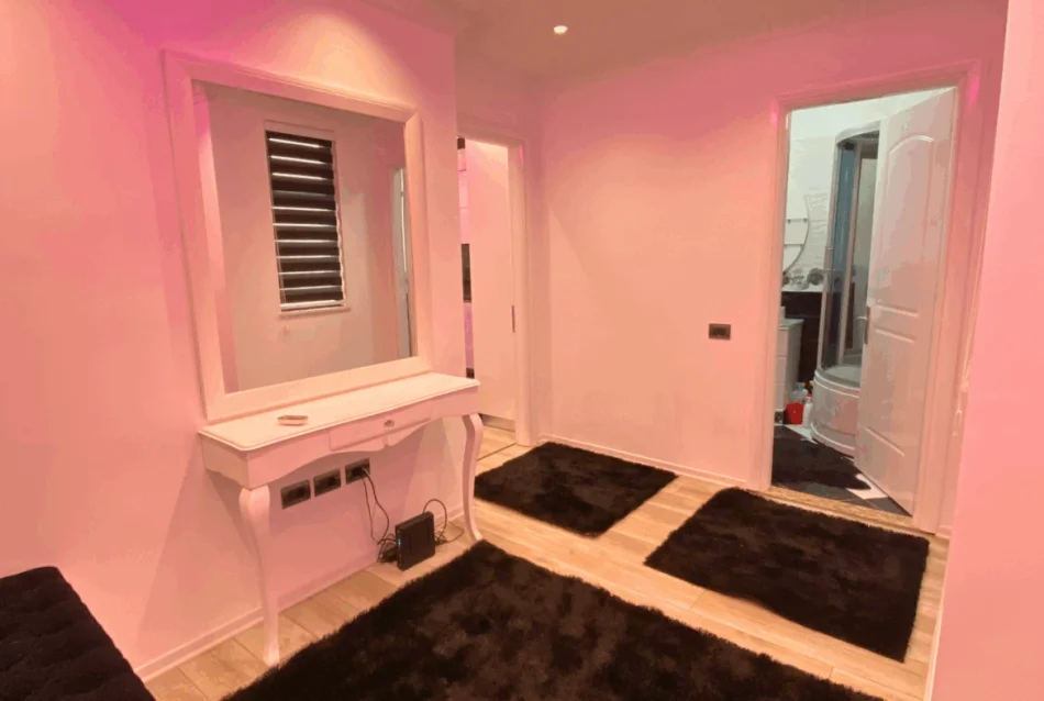 Tirane, jepet me qera apartament 2+1 Kati 4, 90 m² 600 € (Rruga Muhamet Deliu)