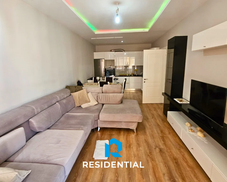 Tirane, jepet me qera apartament 2+1 Kati 8, 111 m² 430 € (Yzberisht)