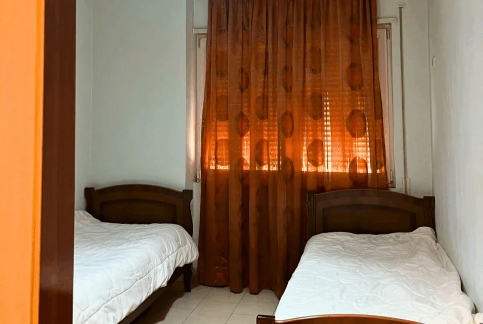 Tirane, jepet me qera apartament 2+1 Kati 3, 90 m² 500 € (Rruga Teodor Keko)