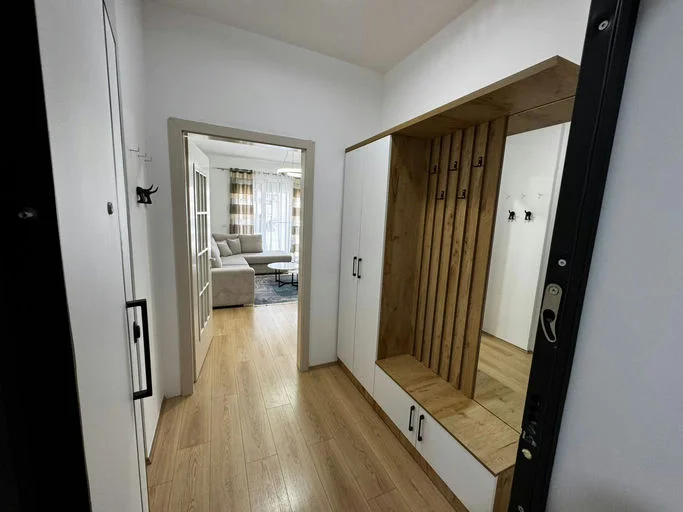 Tirane, jepet me qera apartament 2+1+Ballkon Kati 5, 100 m² 800 € (Rruga "Jordan Misja")