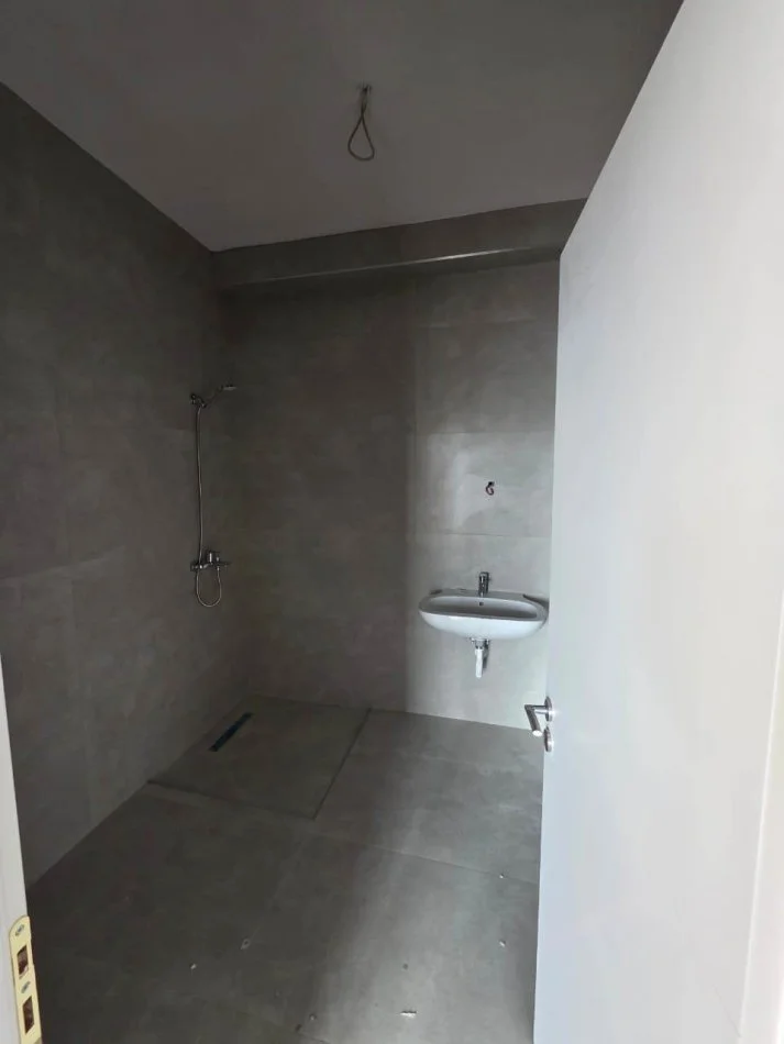 Tirane, shitet apartament 3+1+Ballkon Kati 10, 144 m² 560.000 € 