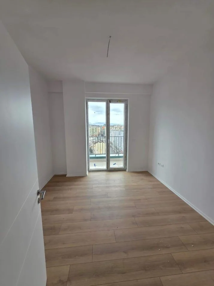 Tirane, shitet apartament 3+1+Ballkon Kati 10, 144 m² 560.000 € 