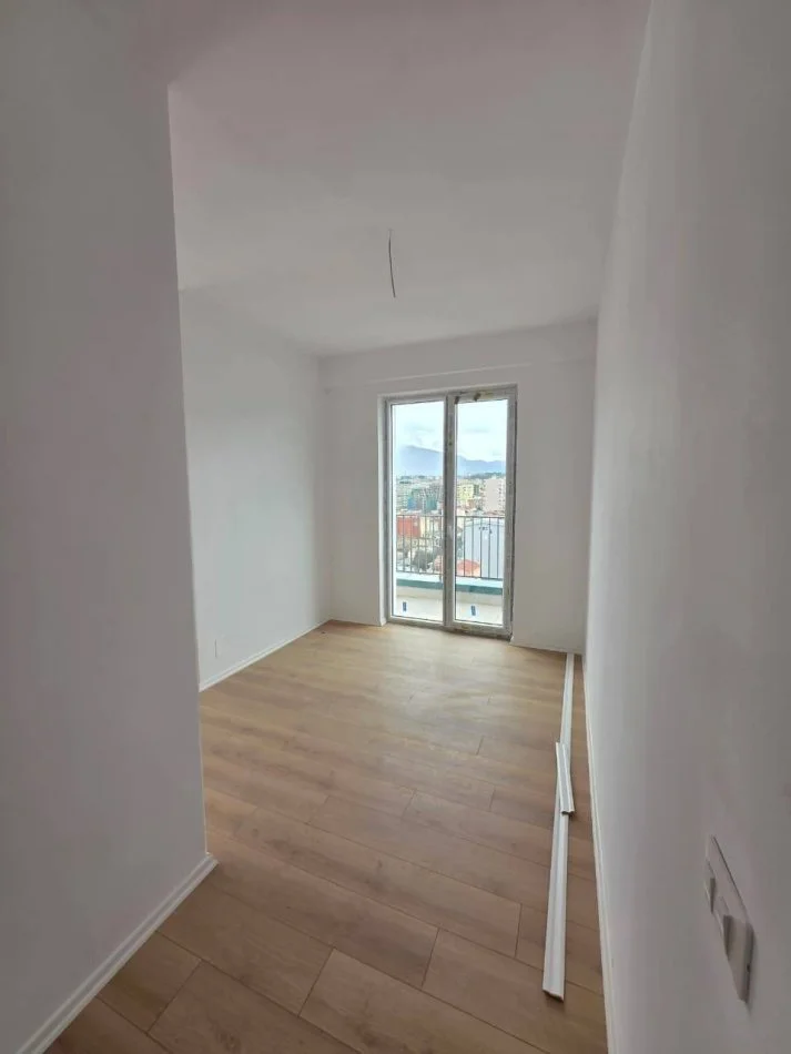 Tirane, shitet apartament 3+1+Ballkon Kati 10, 144 m² 560.000 € 