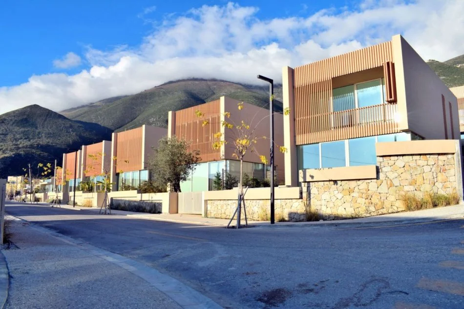 Dhermi - Palase, shitet apartament 2+1 , 550.000 € (Green Coast)