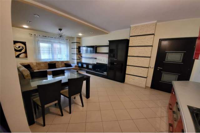 Tirane, jepet me qera apartament 2+1+BLK Kati 6, 100 m² 360 Euro (Vila L)