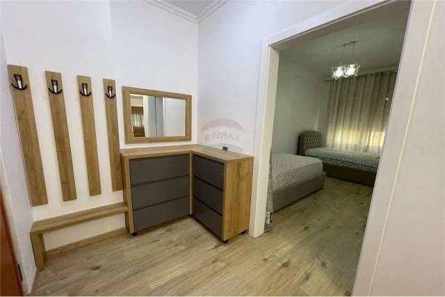 Tirane, jepet me qera apartament 2+1+BLK Kati 2, 120 m² 600 Euro (Kopshti Zologjik)