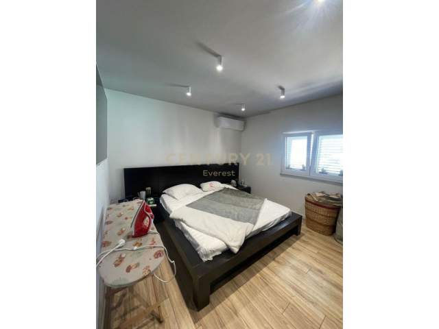 Tirane, shitet apartament 2+1+A+BLK Kati 8, 105 m² 135.000 Euro (Komuna e Parisit)