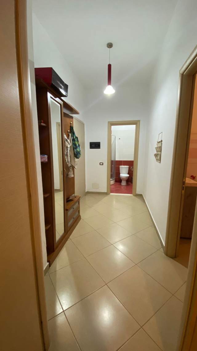 Tirane, jepet me qera apartament 2+1+BLK Kati 2, 85 m² 350  (Rruga Teodor Keko)