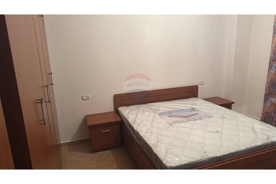 Tirane, jepet me qera 3+1+Ballkon , 102 m² 500 € (Astir)