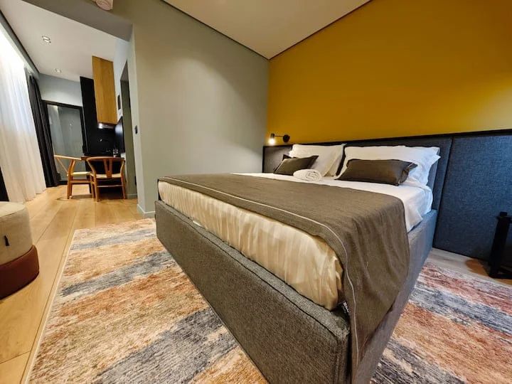 Tirane, jepet me qera apartament 1+1 Kati 3, 60 m² 600 € (9 Kateshet)