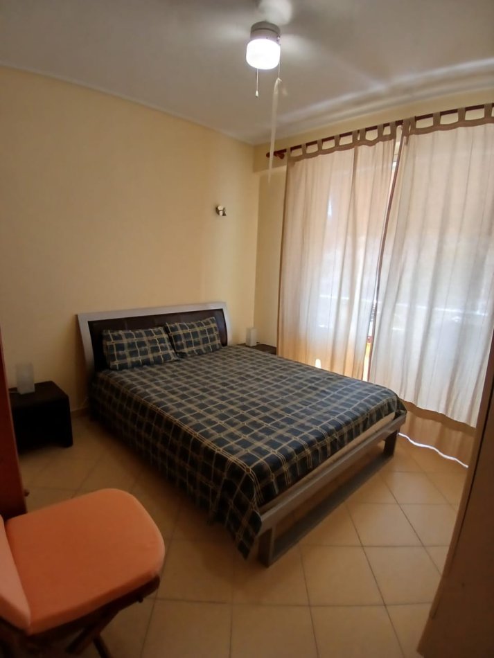 Tirane, jepet me qera apartament 2+1+Ballkon Kati 3, 85 m² 550 € (Kodra e Diellit)