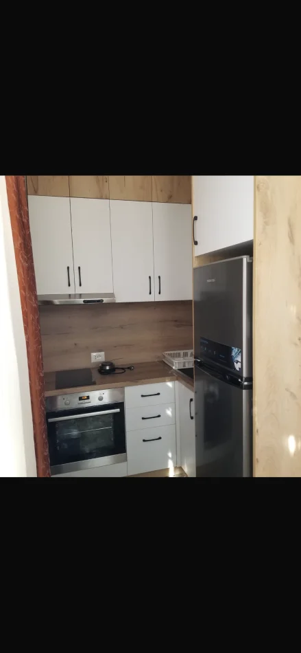 Tirane, jepet me qera apartament 2+1 Kati 1, 75 m² 600 € 