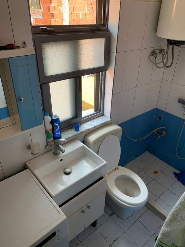 Tirane, jepet me qera apartament 1+1+A Kati 2, 55 m² 30.000 Leke (Ministria e Jashtme)