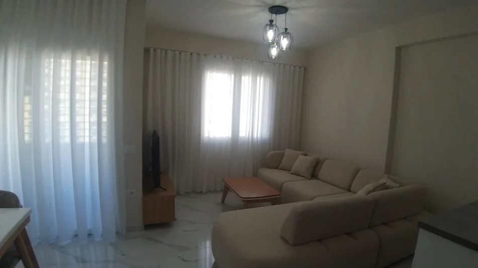 Tirane, jepet me qera apartament 2+1 Kati 5, 84 m² 800 € (ndre mjeda)