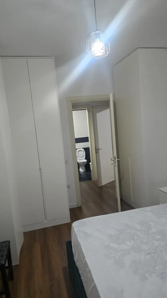 Tirane, jepet me qera apartament 1+1+Ballkon Kati 2, 67 m² 600 € 