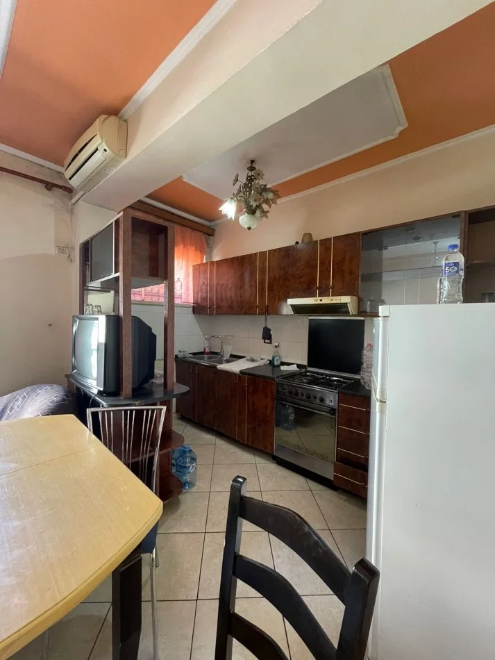 Durres, jepet me qera apartament 1+1 Kati 4, 60 m² 300 € 